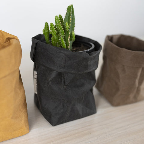 Contemporary and modern, these eco and vegan friendly organisers use Washable Paper to create a functional piece that has endless uses anywhere around the home or work space. Coupled with a colour palette of neutrals to compliment any interior. 